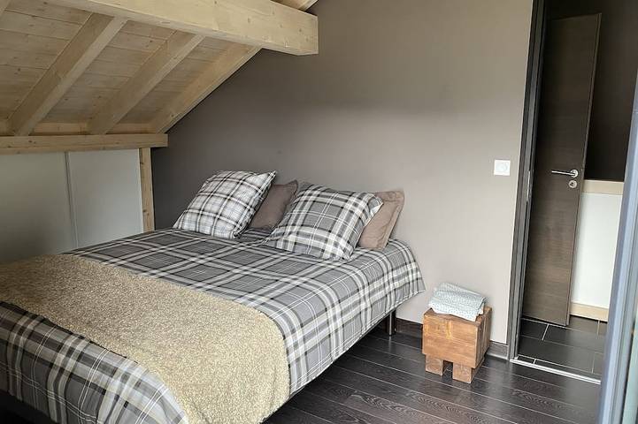 Location de vacances pour 4 personnes, avec balcon et jardin à Dingy-Saint-Clair - 2