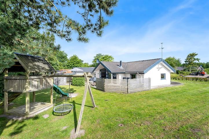 Feriehus for 6 personer, med terrasse i Rødby