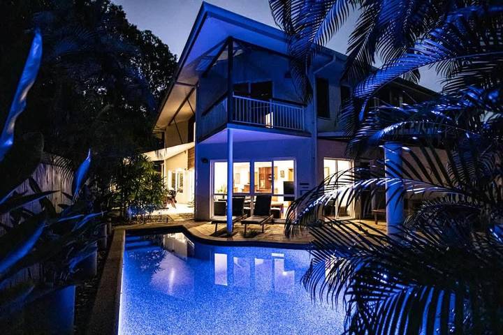 Ferienhaus für 8 Personen, mit Garten und Terrasse sowie Pool - 1