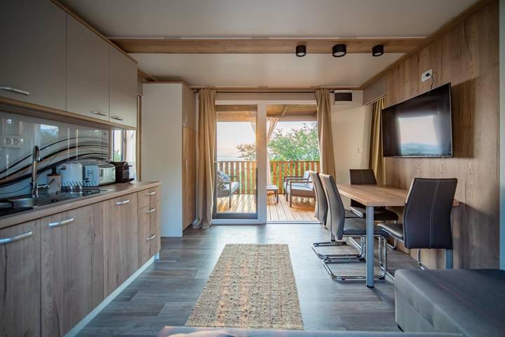 Camping pour 6 personnes, avec piscine ainsi que vue et jardin, animaux acceptés à Klenovica - 2