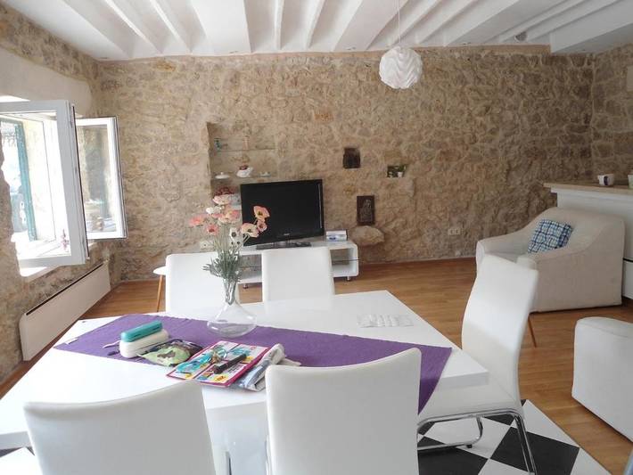 Smještaj za odmor za 6 osoba, s Balkon/terasa i Vrt, kao i Pogled u Runović (Splitska-Dalmacija)