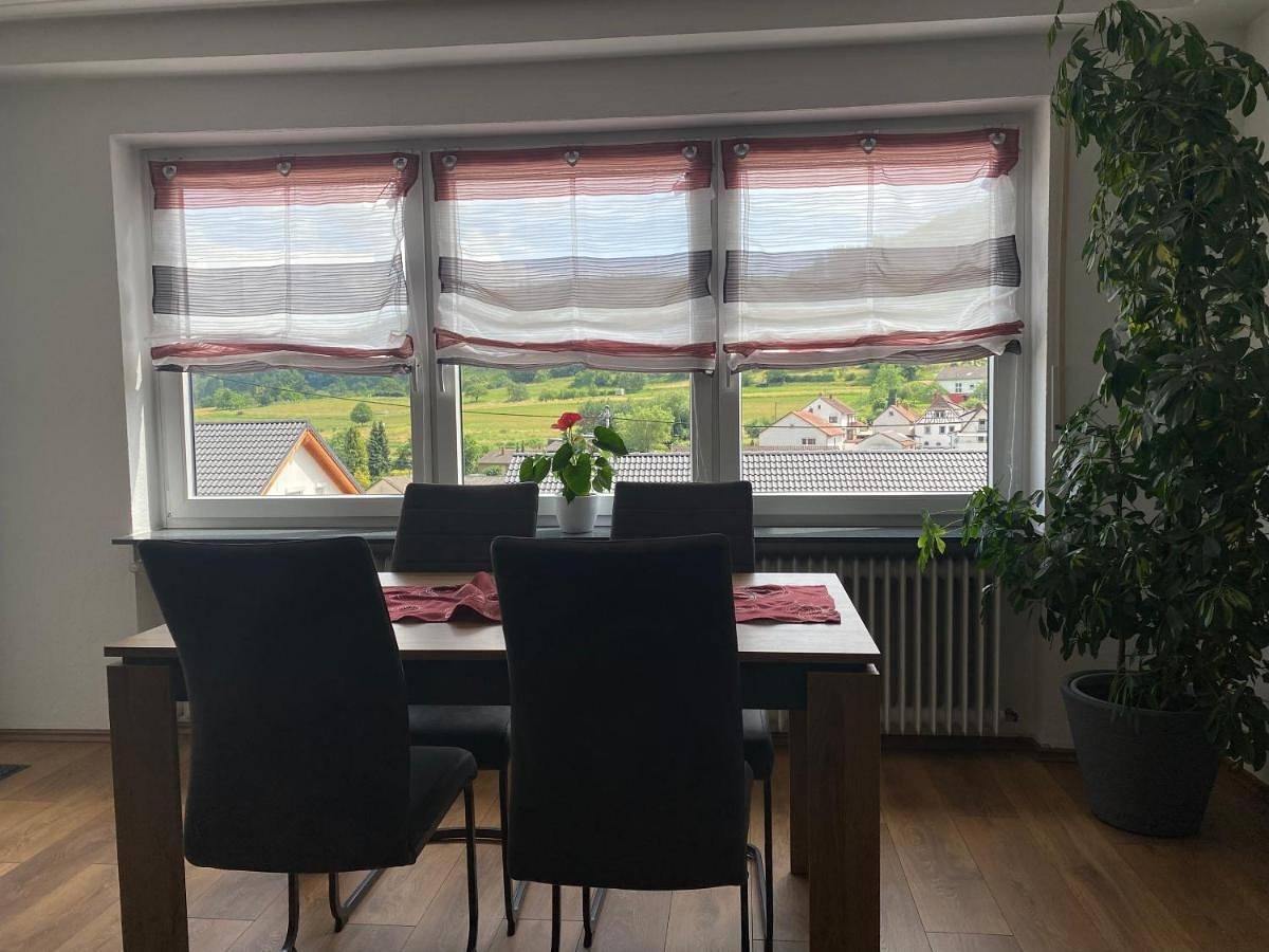 Ganze Wohnung, Ferienwohnung Nuß in Annweiler, Südliche Weinstraße