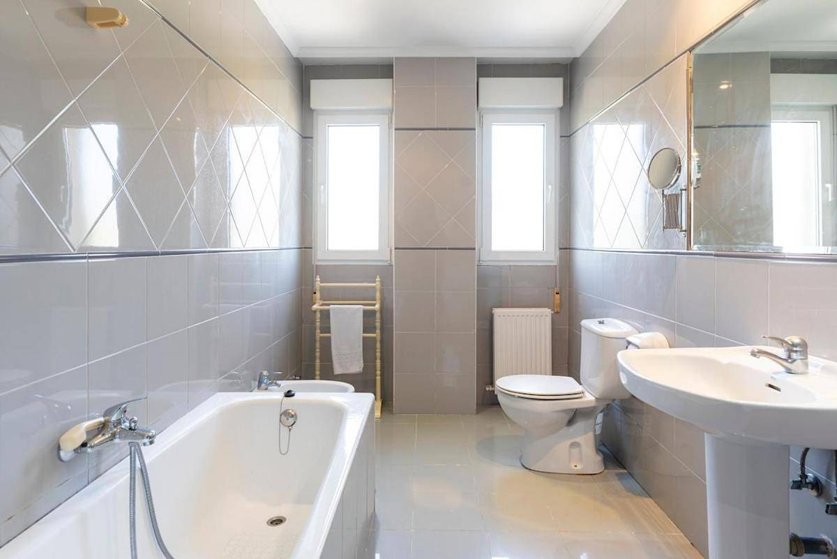 Five-Bedroom House in Bárcena de Cicero, Costa de Cantabria