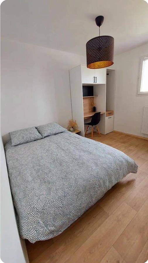 Cottage pour 2 personnes, avec terrasse et jardin à Vitré