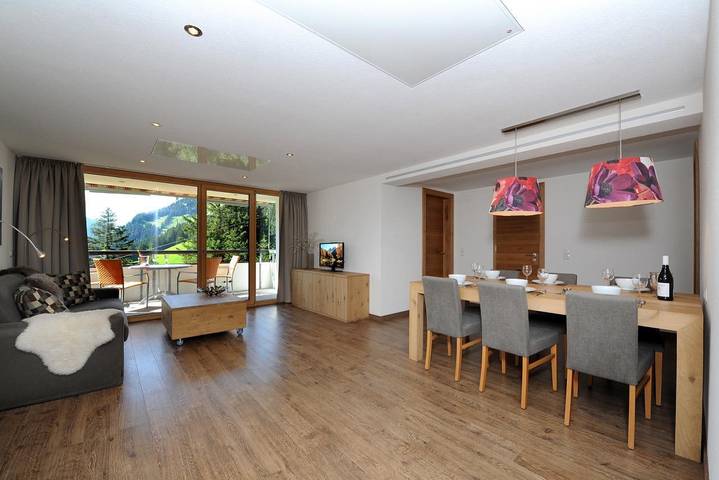 Ferienwohnung für 6 Personen, mit Garten und Sauna sowie Ausblick und Pool, kinderfreundlich - 1