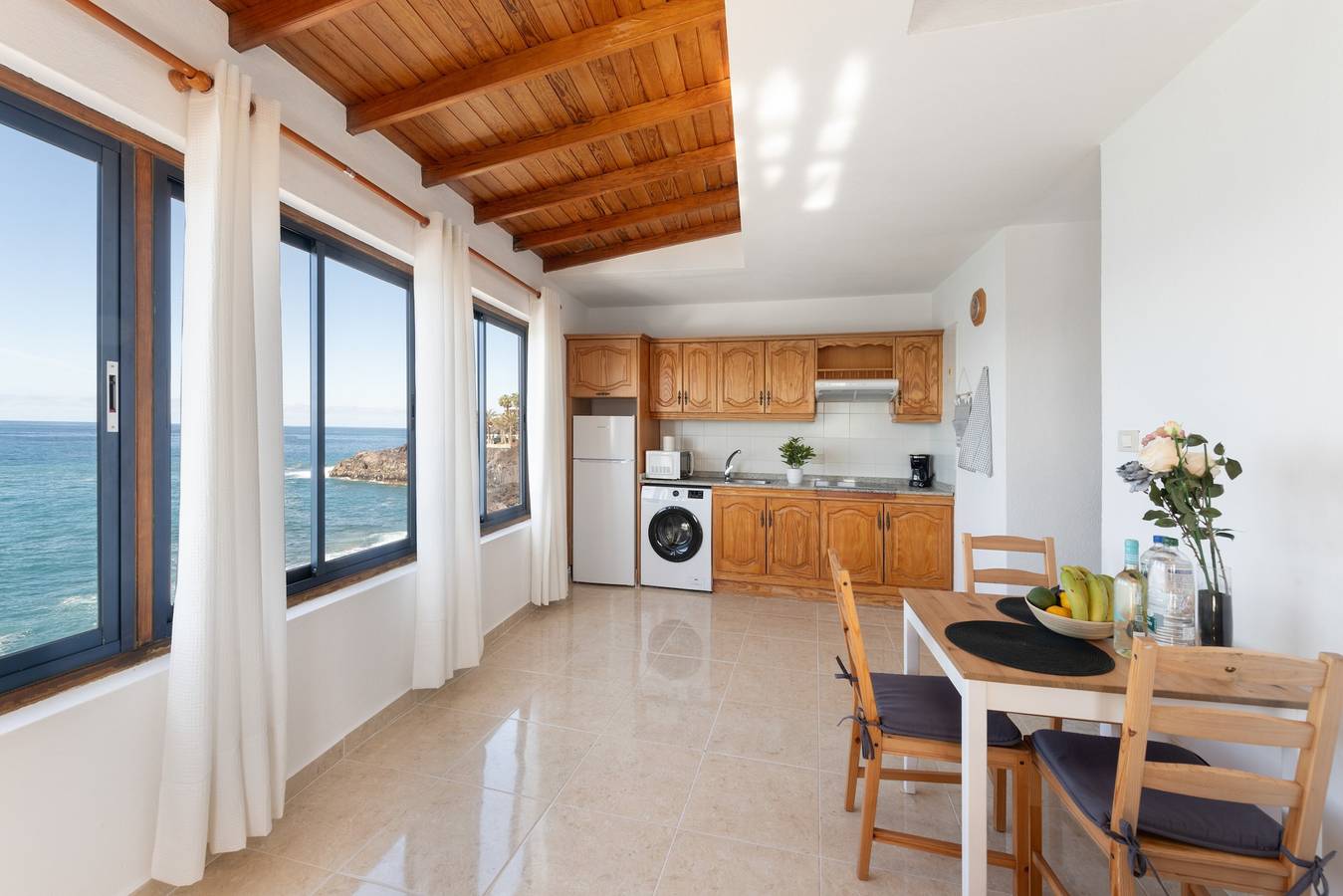 Ganze Wohnung, Apartment 'La Bayana - 8' mit Meerblick, Gemeinschaftspool und Wlan in Puerto Naos, Los Llanos de Aridane