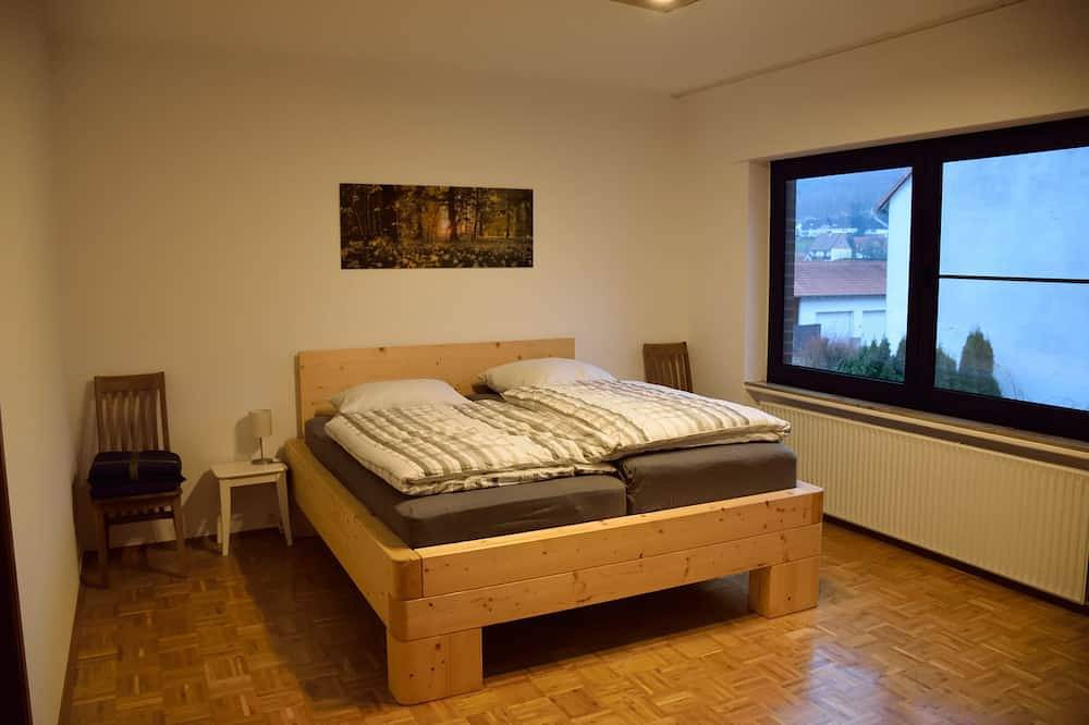 Luxoriöse Ferienwohnung mit großem Balkon, Sauna und Bar auf 295 m² in Gieselwerder, Wesertal