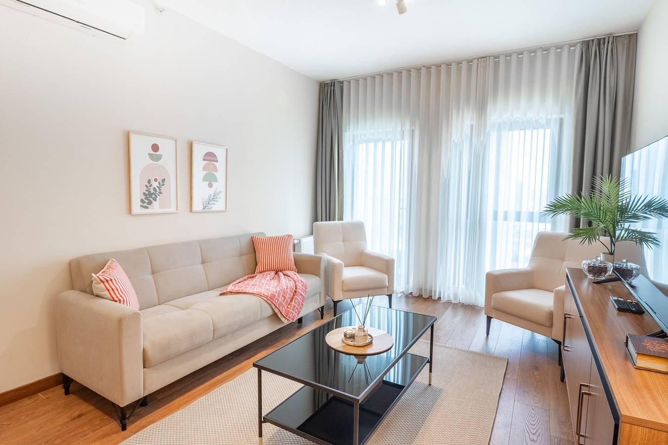 Apartamento entero, Modern 2Br City View Residence – 13th Floor in Estambul, Región del Mármara