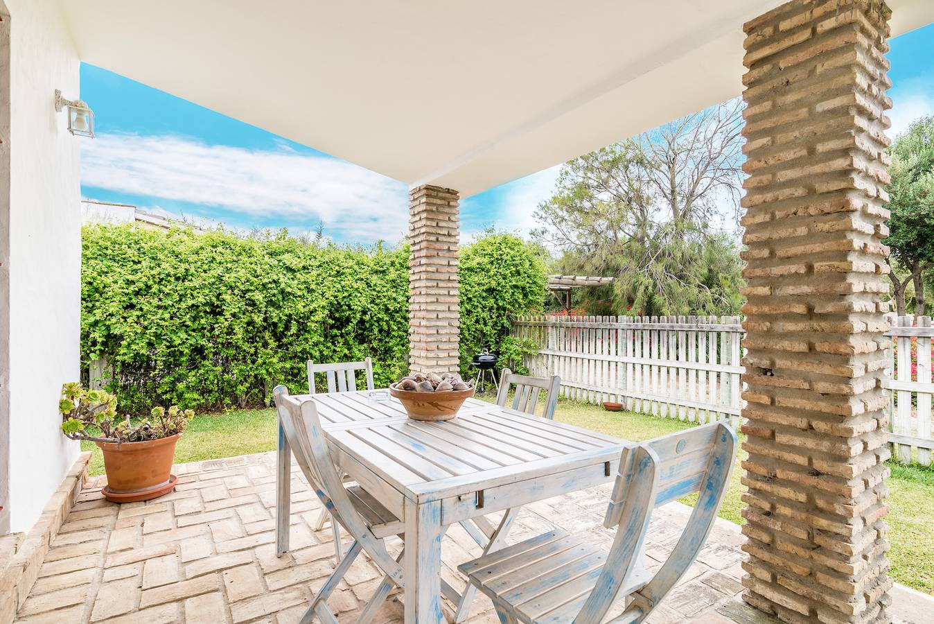 Holiday Home 'El Madroño' with Shared Pool, Private Terrace & Wi-Fi in Playa El Palmar, Vejer de la Frontera