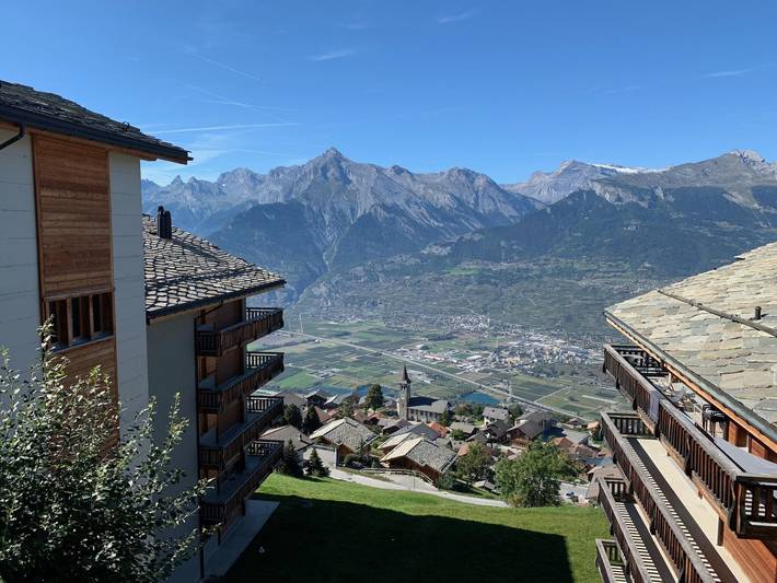 Vakantiewoning voor 6 personen, met balkon en zwembad in Veysonnaz