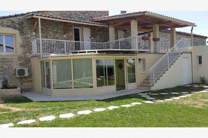 Gîte pour 6 personnes, avec jardin à Maison de Noailles - 2