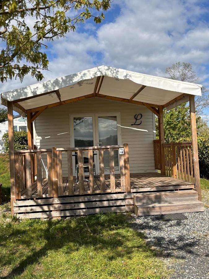 Camping pour 6 personnes, avec vue et jardin