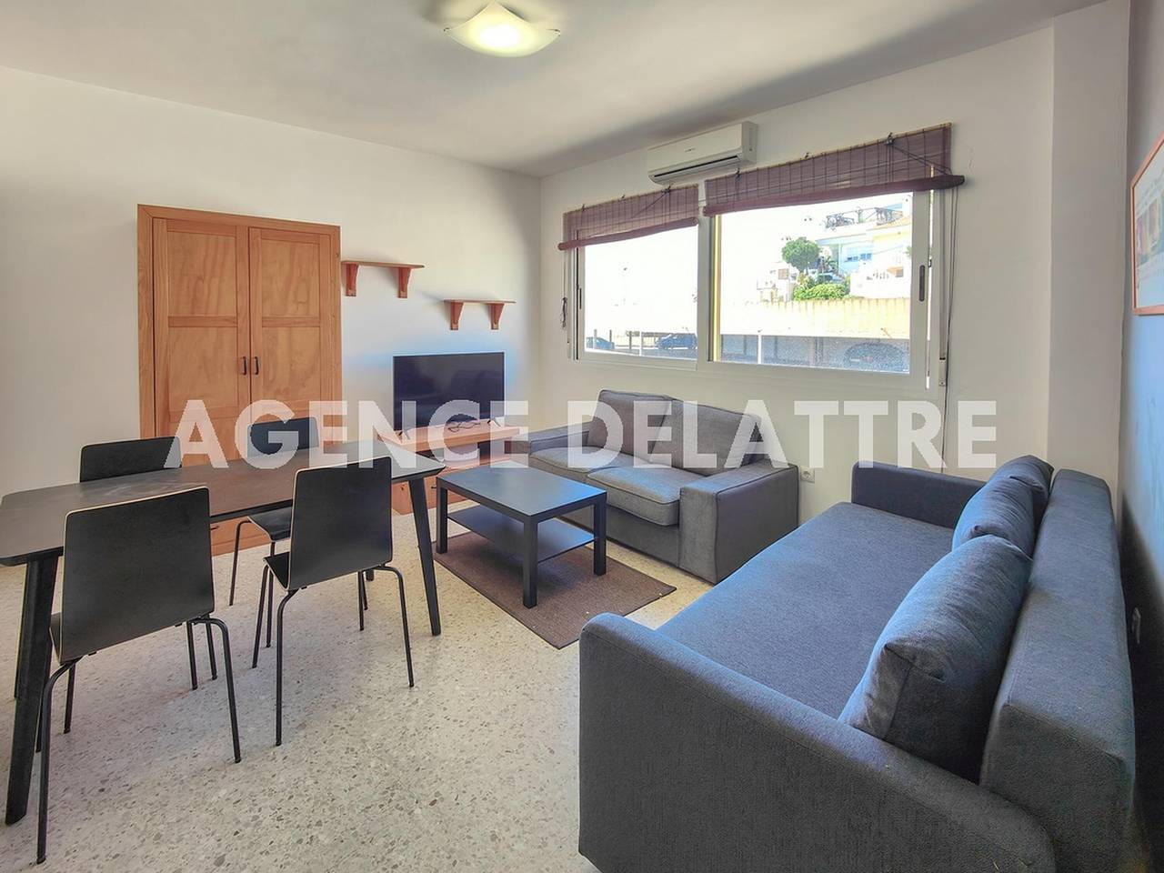 Entire apartment, Pentahouse, Air-conditioned, Wifi, Private parking, 150m from the beach in Peñiscola, Costa del Azahar
