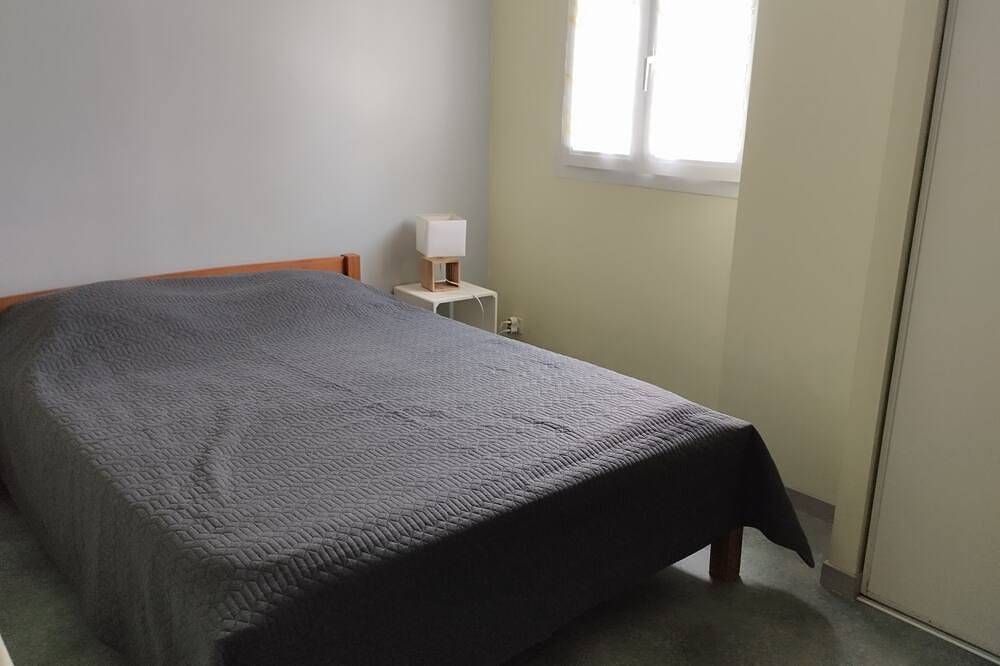 Casa de campo, con 3 dormitorios, para 6 personas, totalmente equipada. in Quimper, Region de Quimper