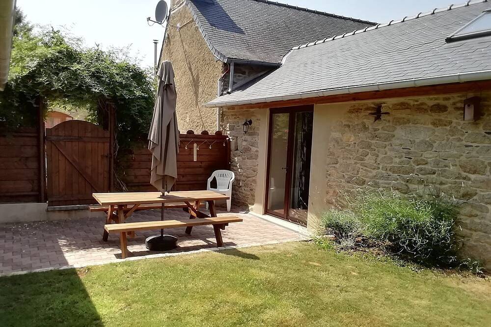 Gîte pour 3 Personnes dans Berrien, Parc naturel régional d'Armorique