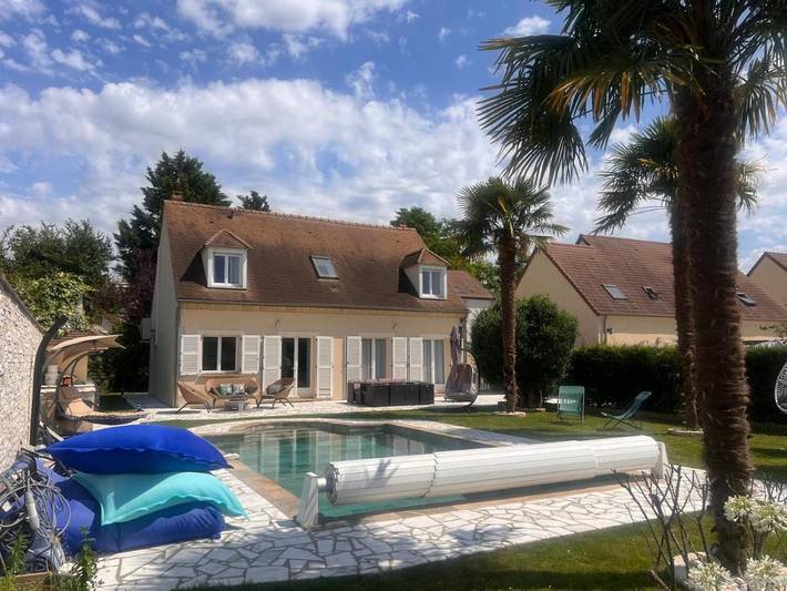 Location de vacances pour 8 personnes, avec piscine ainsi que terrasse et vue à Saintry-sur-Seine - 2
