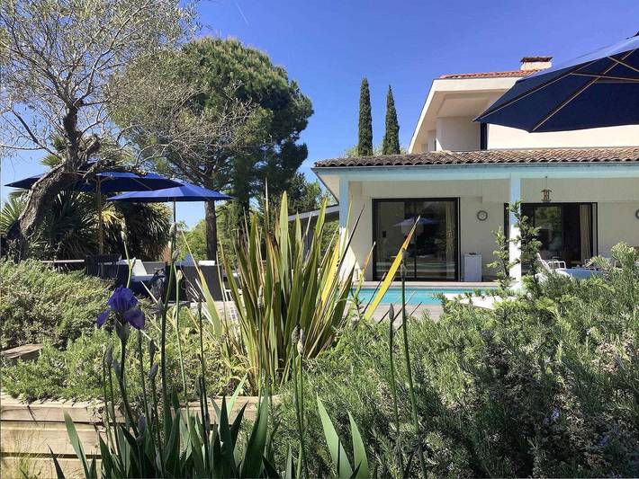 Chambre d’hôte pour 4 personnes, avec Terrasse et Jardin ainsi que Piscine et Vue à Ramonville-Saint-Agne