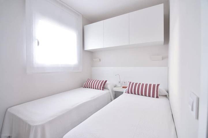 Ganze Wohnung, Brandneues Apartment mit Terrasse, Pool und Meerblick in Cambrils, Costa Dorada