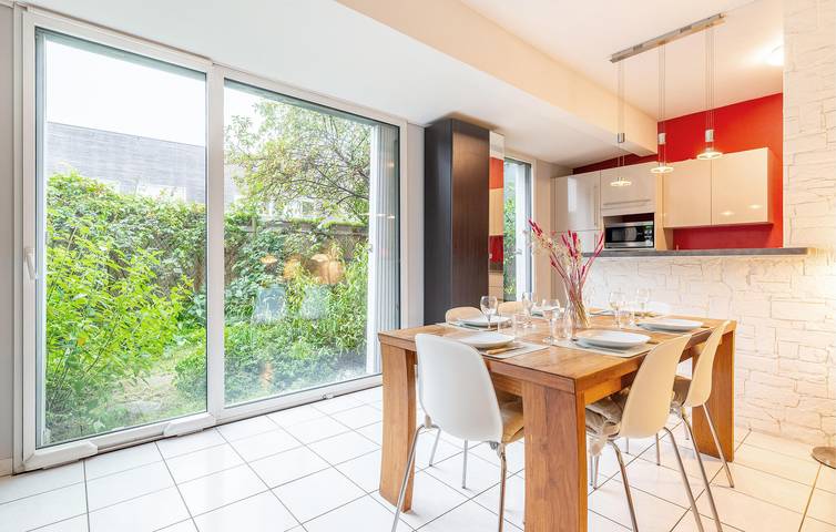 Acogedor apartamento con garaje, jardín y vistas al río in Nantes, Nantes region