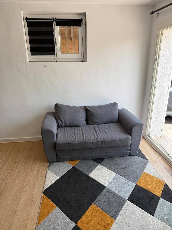 Appartement entier, Two-Bedroom Apartment in Fabrezan, Région de Narbonne