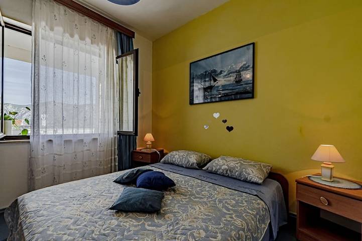Ganze Wohnung, 1-Zimmer-Ferienwohnung mit Terrasse und Meerblick Kneza, Korcula in Račišće (Dalmatien), Korcula