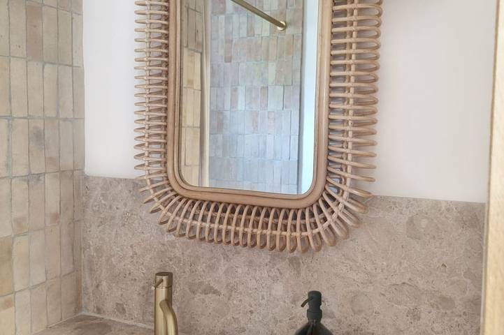 Gîte pour 4 personnes, avec terrasse ainsi que jardin et piscine à Saint-Rémy-de-Provence - 4