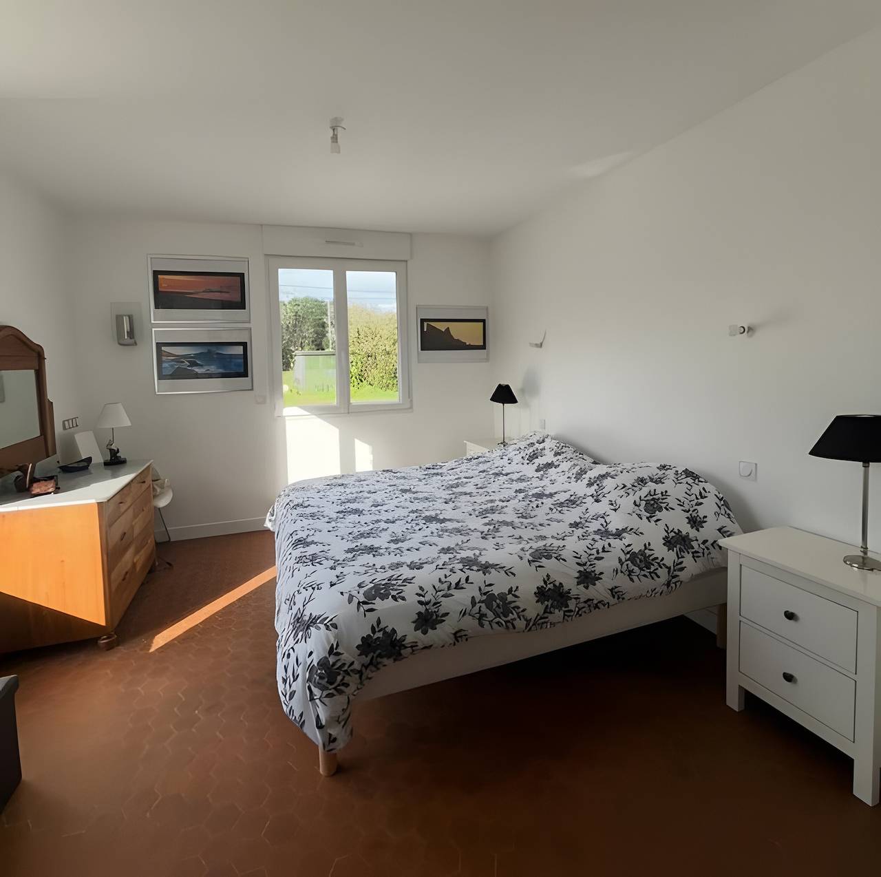 Gästezimmer Sous le Pin „Zimmer 2“ mit gemeinsamer Terrasse, Wlan und Klimaanlage! in Olonne-sur-Mer, Les Sables-d'Olonne