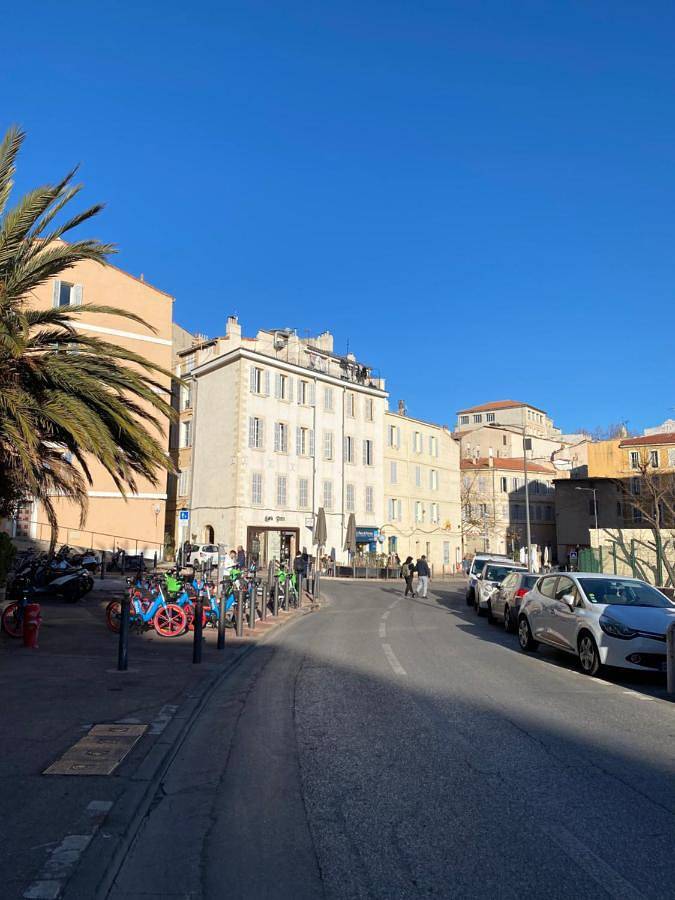 Gîte pour 5 personnes, avec balcon et vue dans Basilique De Sainte Marie Majeure La Major Marseille - 2