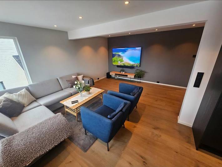 Ferienwohnung für 7 Personen, mit Terrasse und Garten in Leknes - 2