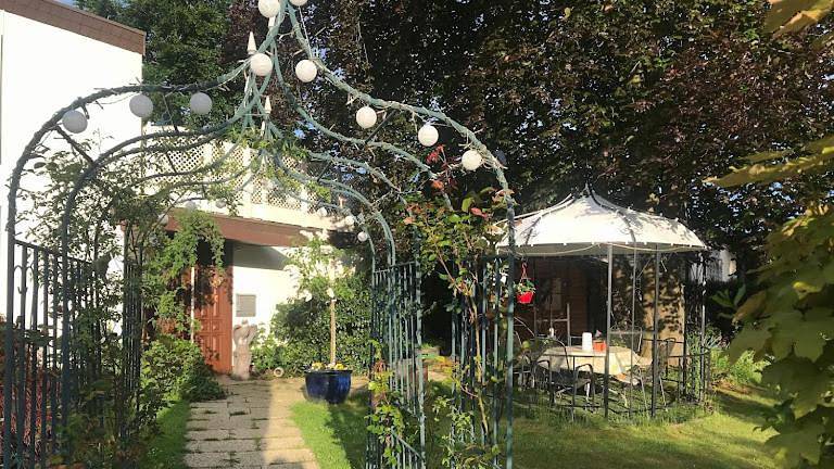 Ferienhaus für 2 Personen, mit Terrasse und Garten