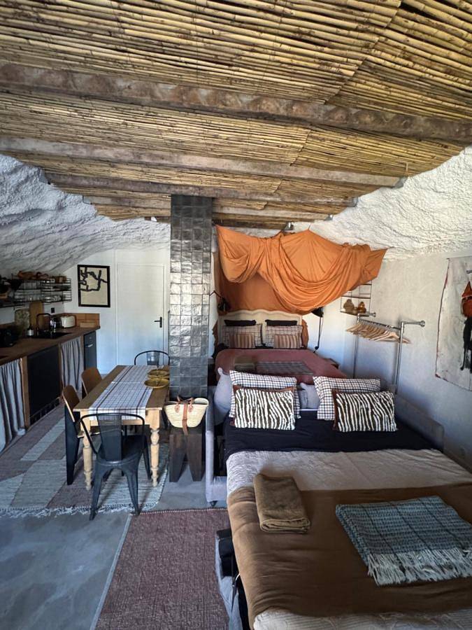 Maison d’hôte pour 4 personnes, avec jardin ainsi que vue et piscine à Cadenet - 4