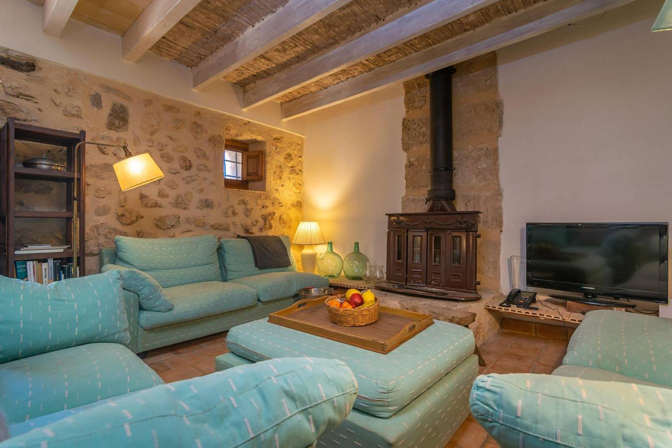 Can Peñes - Charming country house in the heart of the Sierra de Tramuntana. Free Wifi. in Andratx, West Majorca