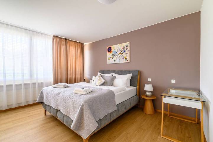 Ganze Wohnung, Marllon Suites – St. Alban Apartments – Comfort+ Suite in Basel, Region Basel RDK