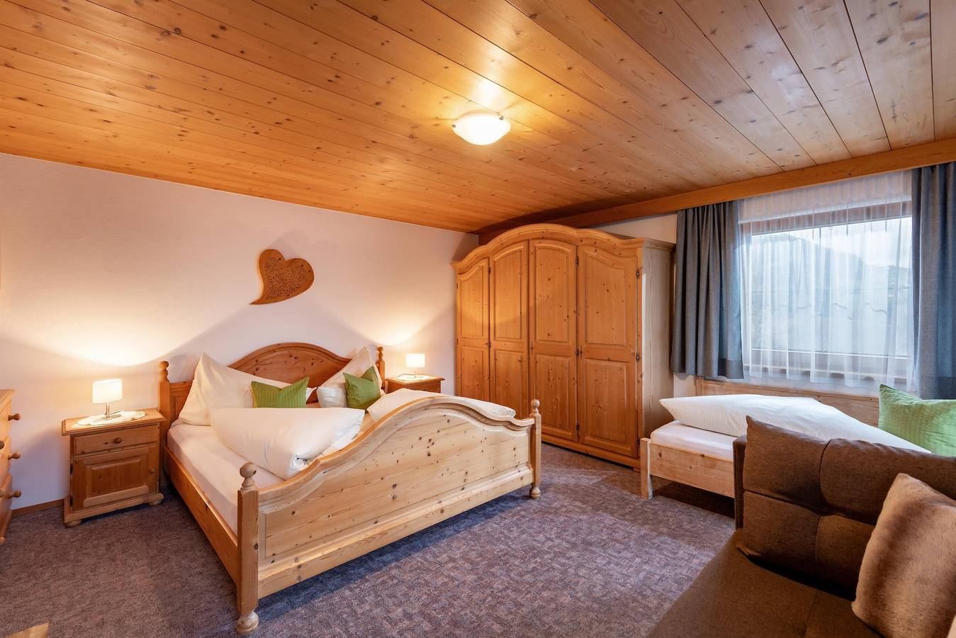 Ganze Ferienwohnung, Appartement "Panoramablick" 3 Schlafräume in Tuxer Alpen, Zellberg