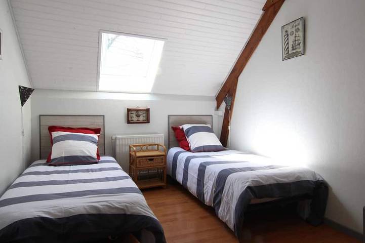 Gîte pour 6 personnes, avec jardin à Théville - 3