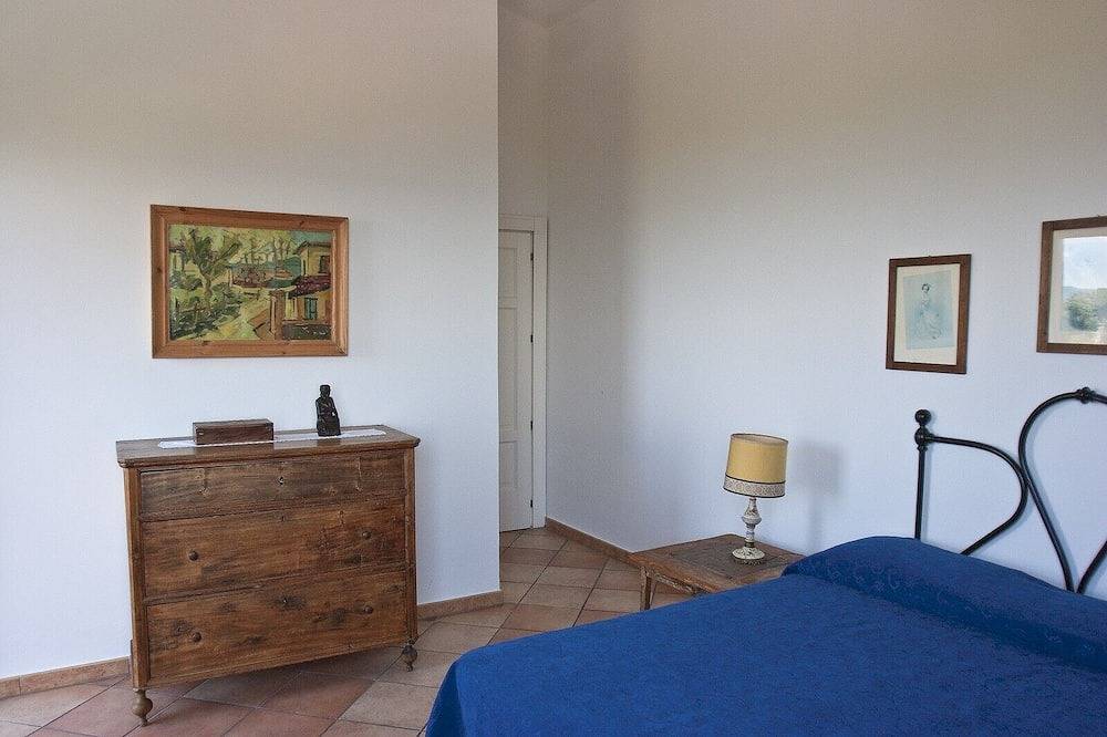 Luxusvilla, Seeblick, privater Swimmingpool, privater Strand, nahe Rom in Trevignano Romano, Braccianosee