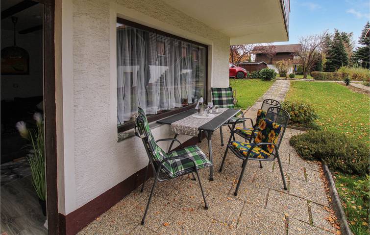Ferienwohnung für 4 Personen, mit Ausblick und Terrasse sowie Garten in Arrach - 2