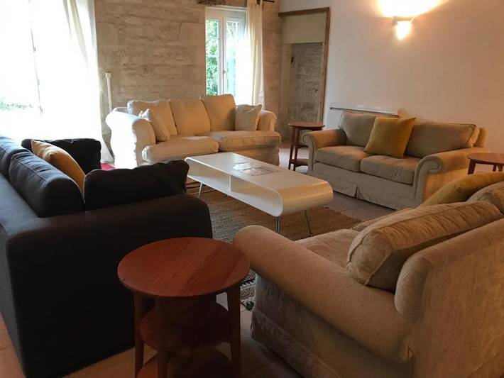 Location de vacances pour 20 personnes, avec piscine et jardin à Dœuil-sur-le-Mignon - 3