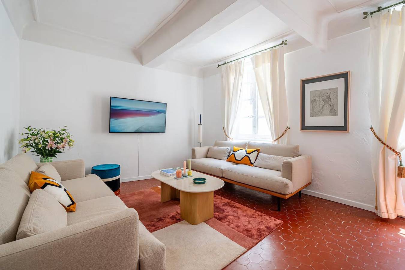 Appartement entier, Le Bernardin Duplex - Proche Place Nationale in Antibes, Région de Cannes