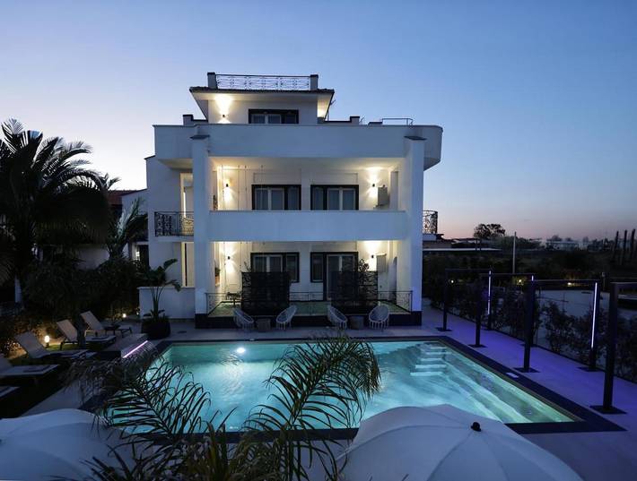 Residence per 3 persone, con idromassaggio e giardino nonché piscina - 1