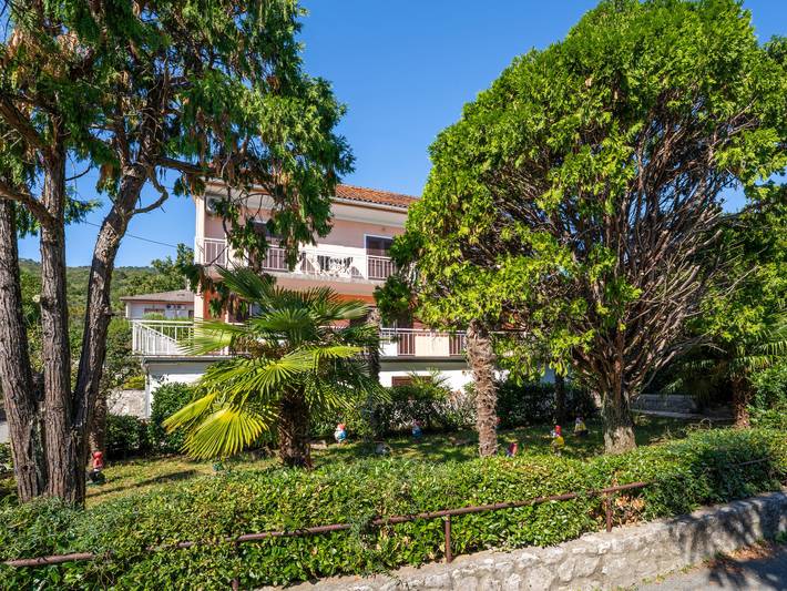 Ferienwohnung für 5 Personen, mit Terrasse und Garten in Grad Opatija