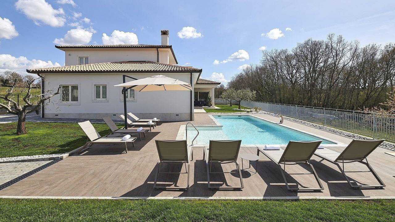 Casa vacanza a Jakovici a partire da 266€ a notte