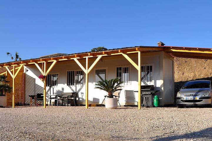 Ferienhaus für 4 Personen, mit Terrasse und Garten in São Bartolomeu de Messines