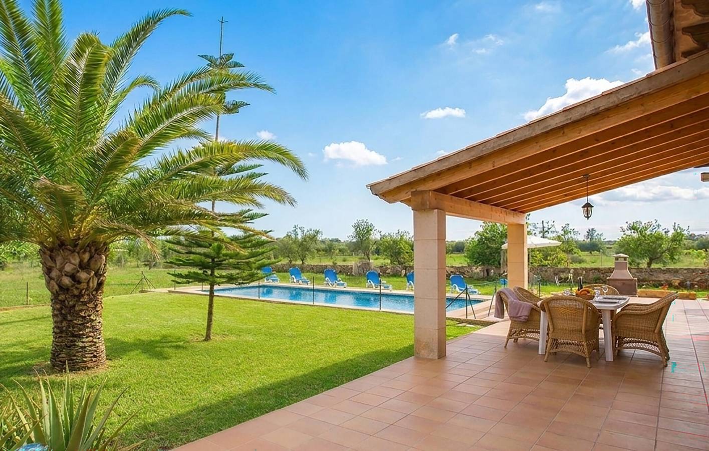 Geräumiges Apartment mit Pool, Küche und WLAN in der Nähe des Strandes von Cala Morlanda in S'Illot Cala Morlanda, Manacor