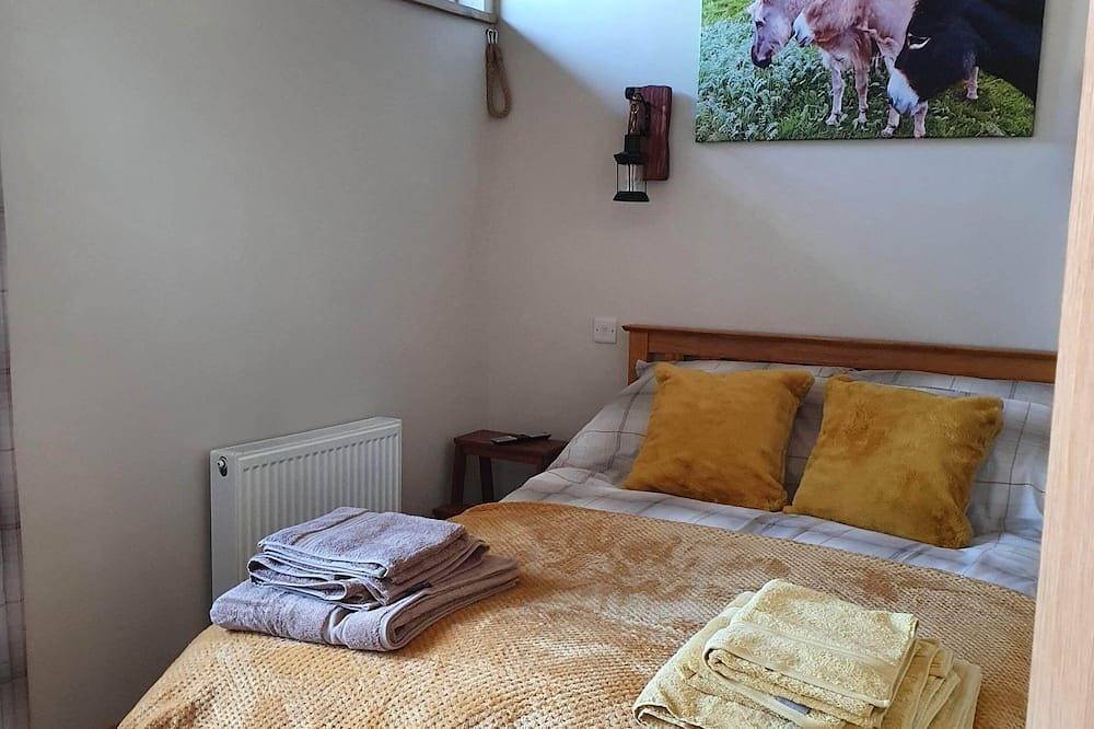 Rural hideaway but only 5 minutes from the centre of Cheltenham in Cheltenham, Gloucestershire