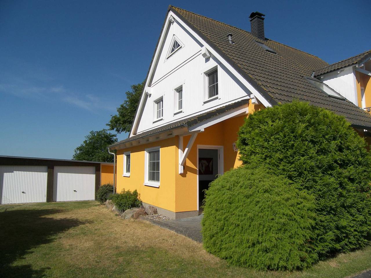 Ganze Ferienwohnung, ***Fewo in Trassenheide*** mit eigener Terrasse und Grill - Fewo Trassenheide in Mölschow, Usedomer Norden