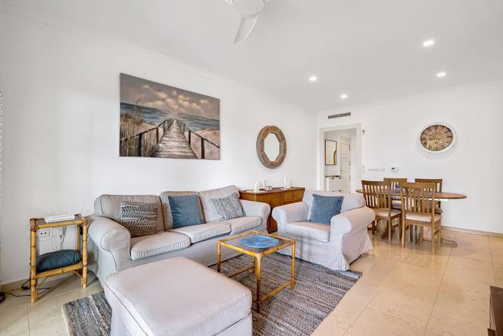 Entire apartment, Apartment 'Villa Gadea 4-2' with Sea Views, Wi-Fi, and Air Conditioning in Platja L'Olla, Altea