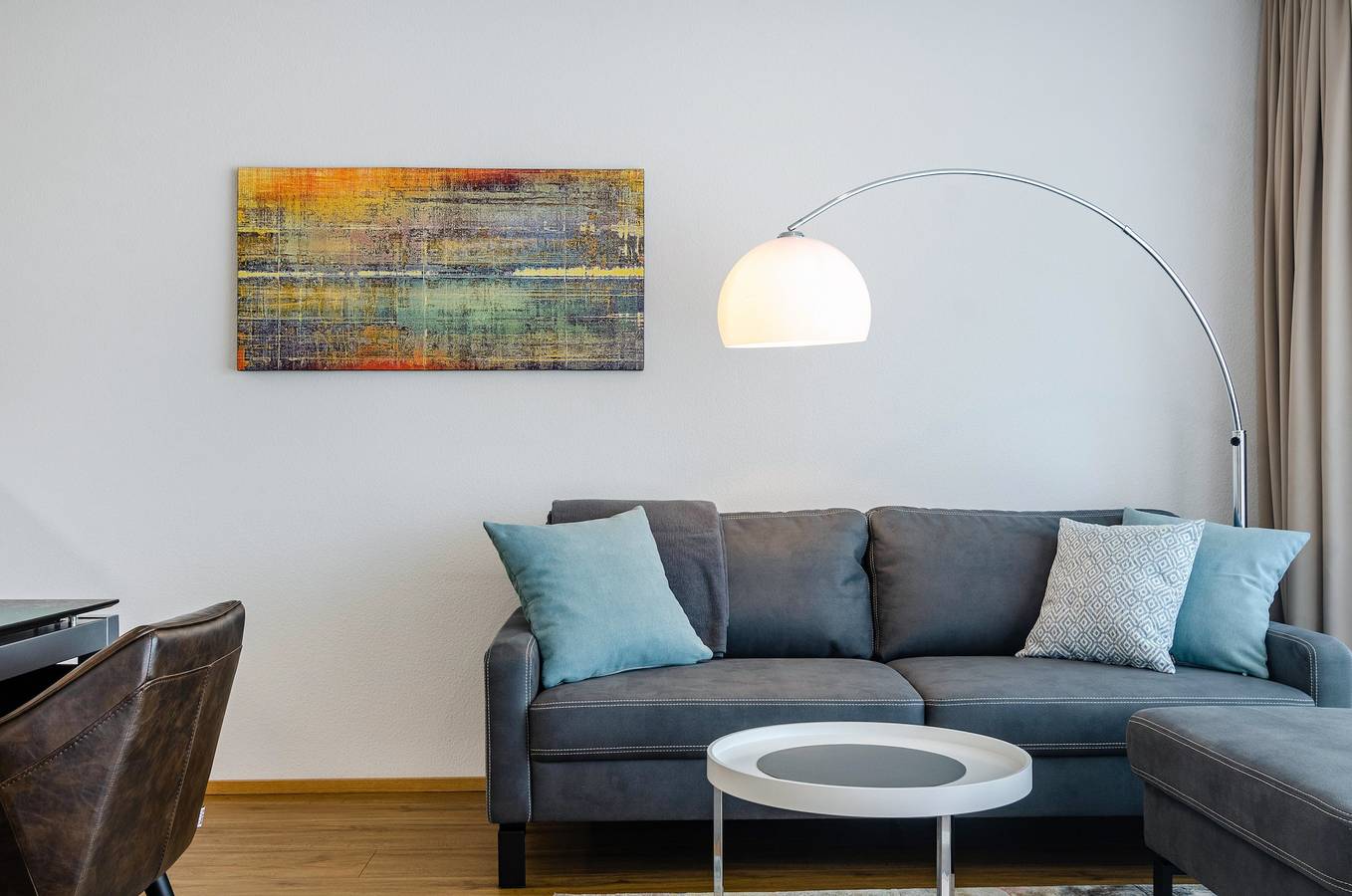 Ganze Wohnung, Moderne Ferienwohnung "Alex" mit Wlan und Balkon in Überlingen, Region Bodensee-Oberschwaben