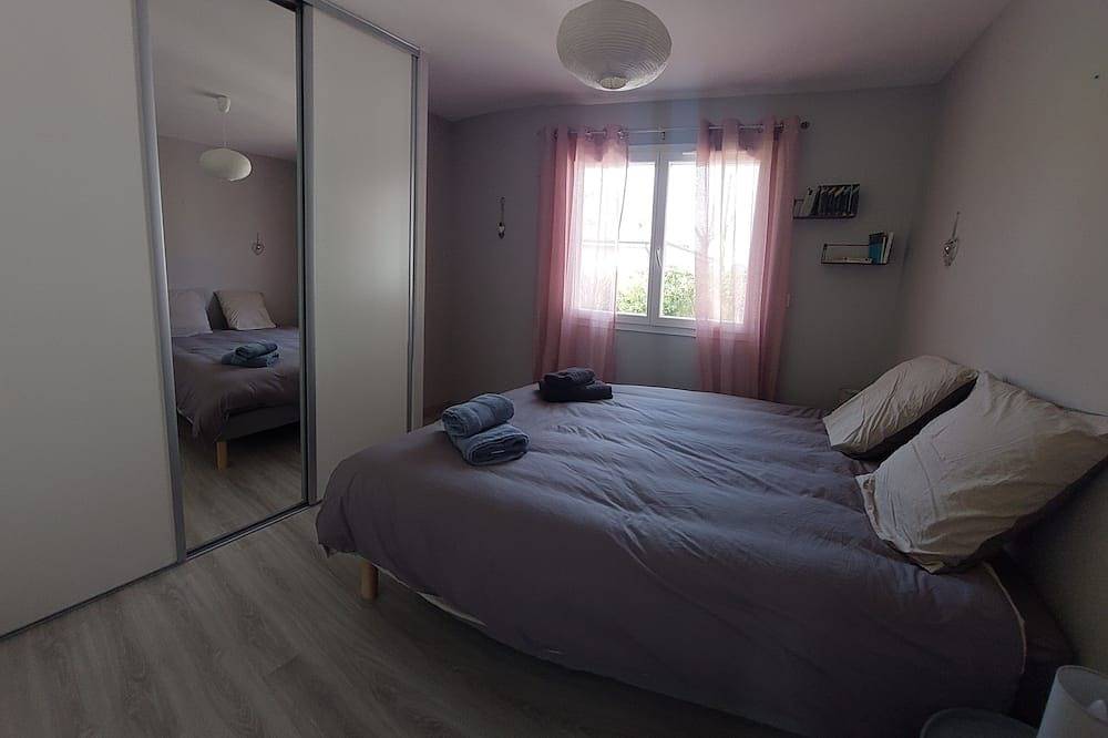 Villa Océan, 8 pers, heated pool, near the ocean in Le Porge, Lesparre-Médoc region