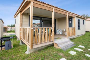 Gîte pour 5 personnes, avec piscine et jardin à Saubrigues
